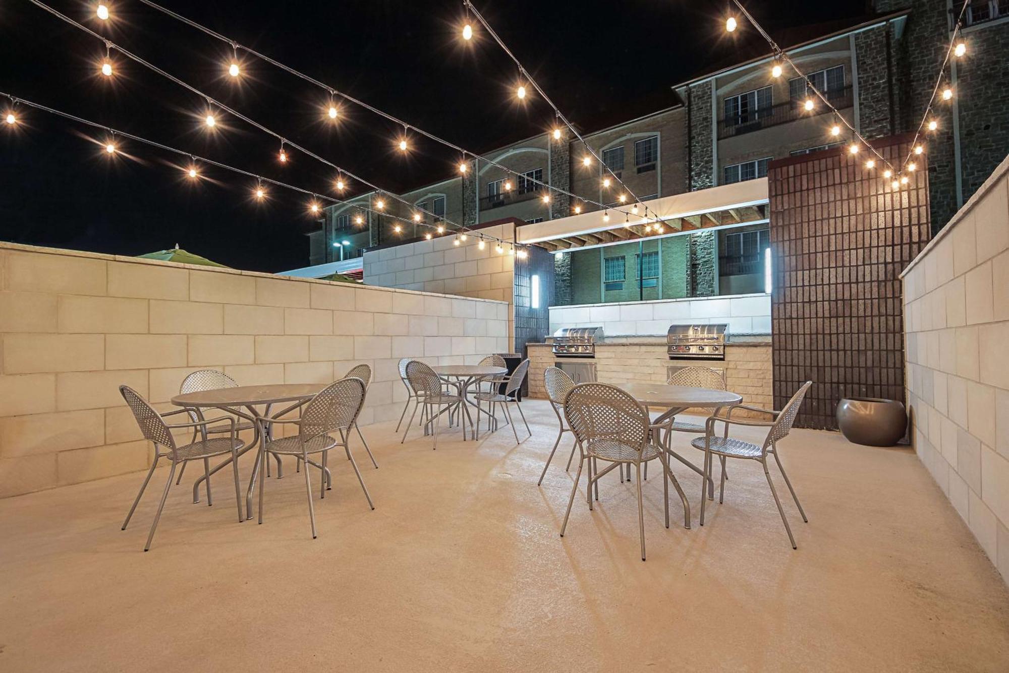 Home2 Suites By Hilton Dallas Grand Prairie Ngoại thất bức ảnh